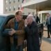 Он попросил отвезти его не домой, а к адвокату