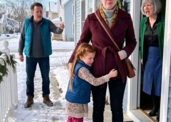 Родители выгнали дочь с внучкой в метель, не подозревая, что правда уже собрана в одной папке