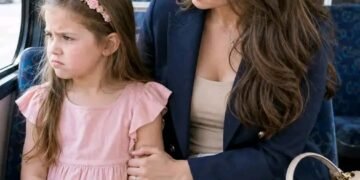Дочь услышала ночной разговор и спасла мать от потери квартиры