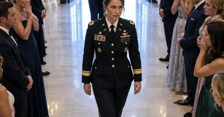 На свадьбе брата женщина в форме услышала своё имя, которое семья скрывала семнадцать лет