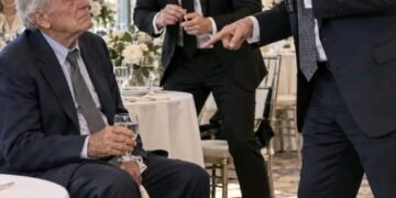 Он отменил свадьбу после унижения отца, но настоящая тайна раскрылась только дома